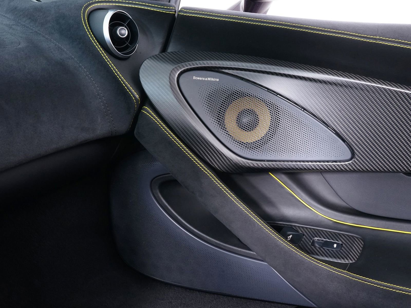 Used 2019 McLaren 570S Spider RWD image 23