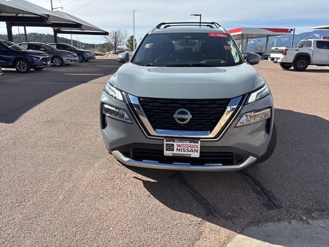 Used 2023 Nissan Rogue Platinum w/ Platinum Premium Package image 2