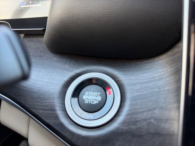 Used 2023 Jeep Grand Cherokee L Limited image 8