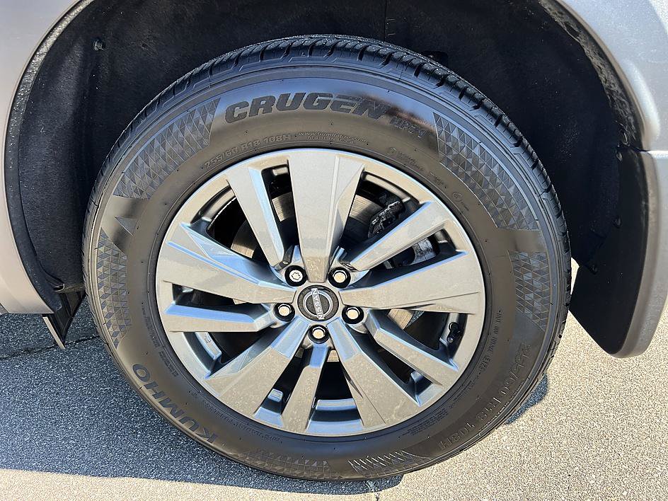 Certified 2025 Nissan Pathfinder SV FWD image 10