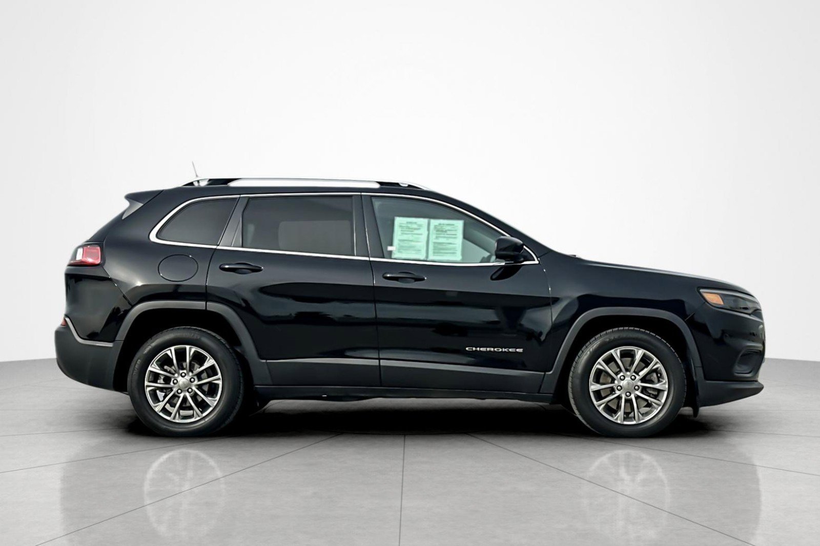 Used 2020 Jeep Cherokee Latitude Plus image 6