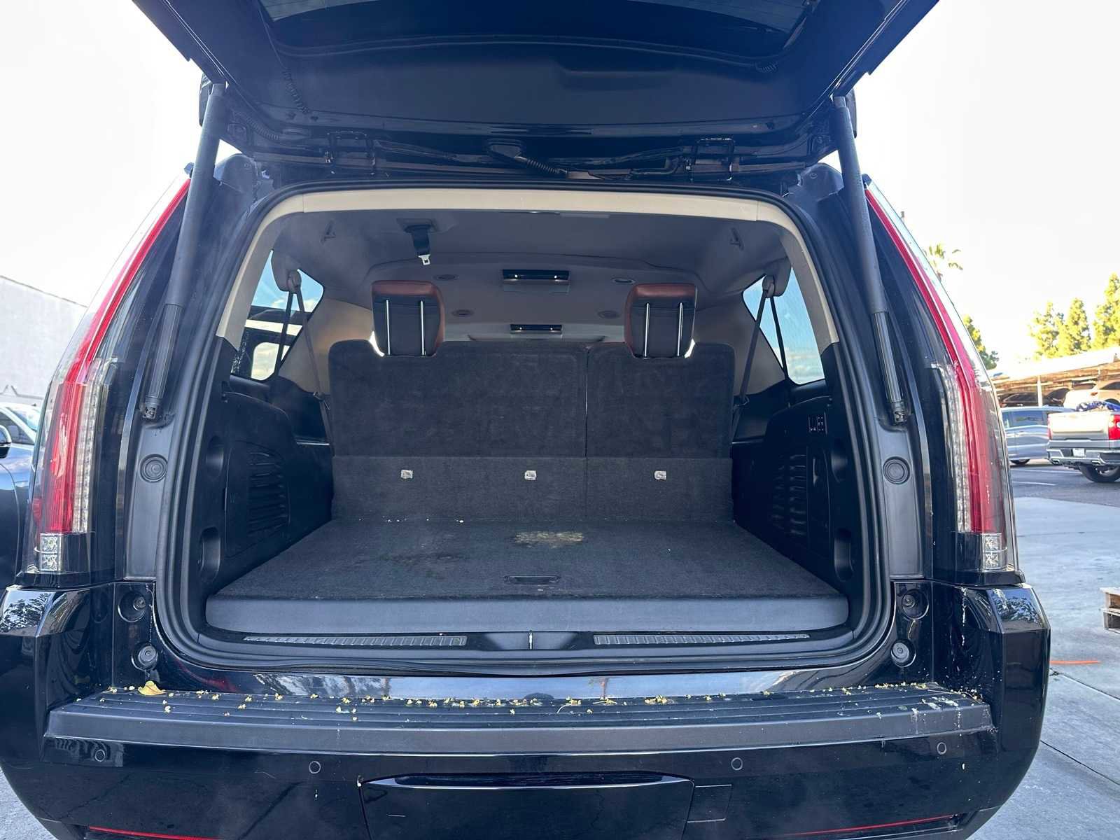 Used 2016 Cadillac Escalade ESV Premium image 10