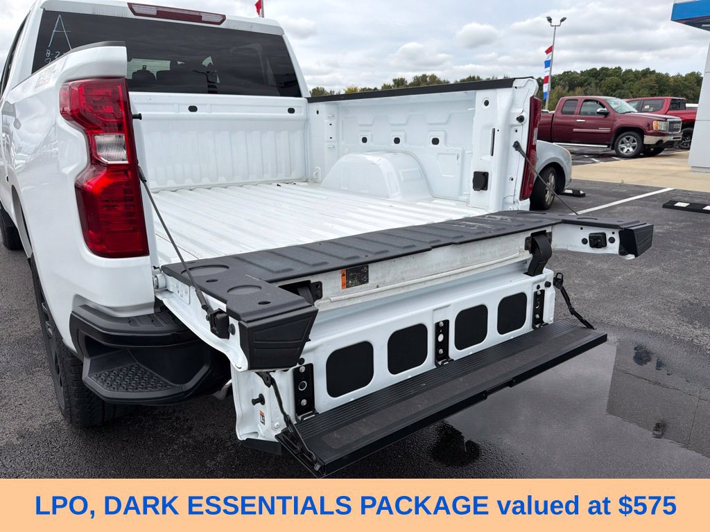 Used 2026 Chevrolet Silverado 1500 Custom Trail Boss w/ LPO, Dark Essentials Package AWD/4WD image 4