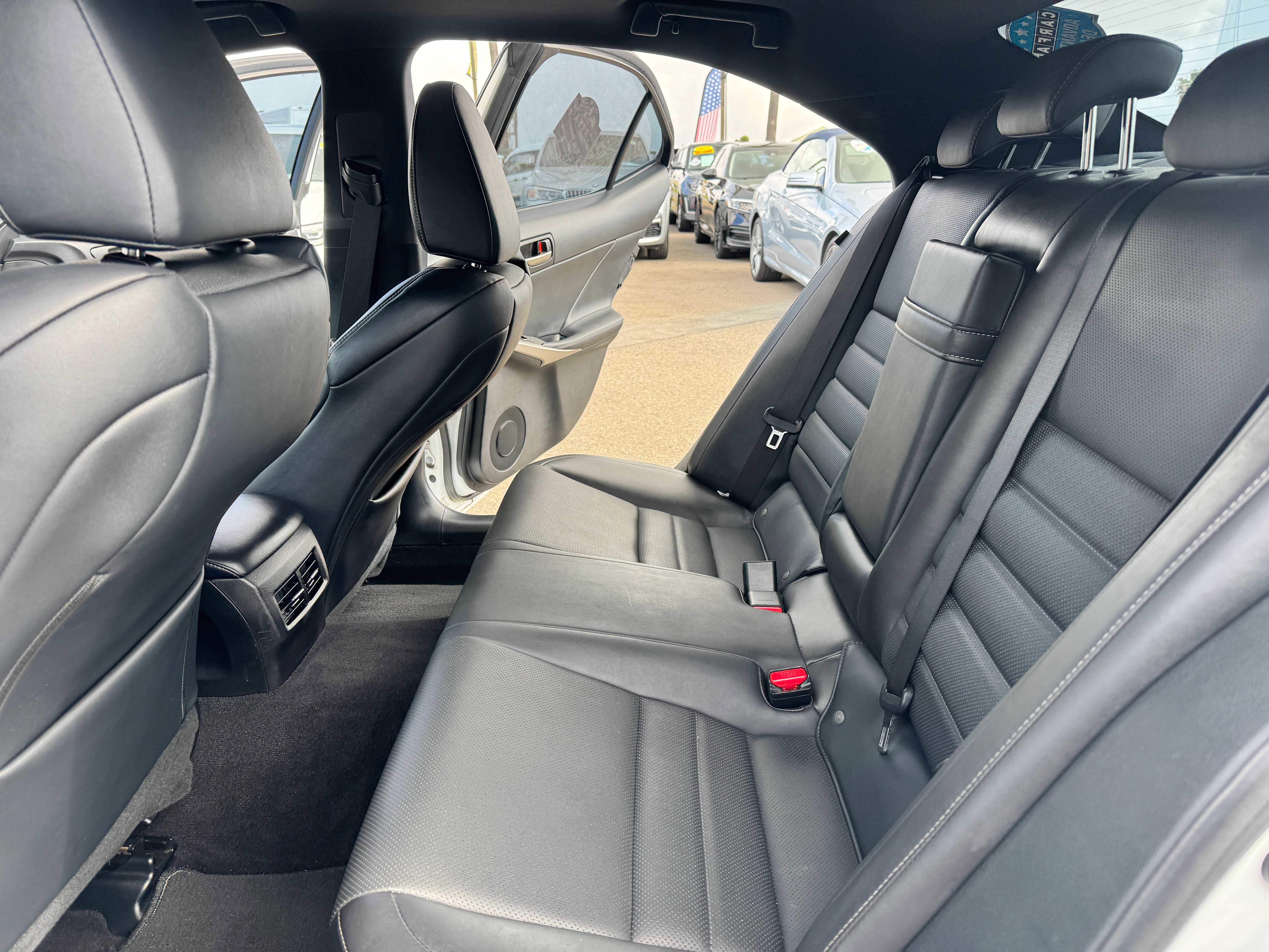 Used 2017 Lexus IS 200t F Sport w/ F Sport Package RWD image 13