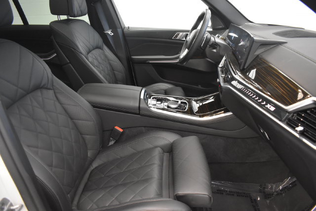 Used 2025 BMW X5 xDrive40i AWD/4WD image 19