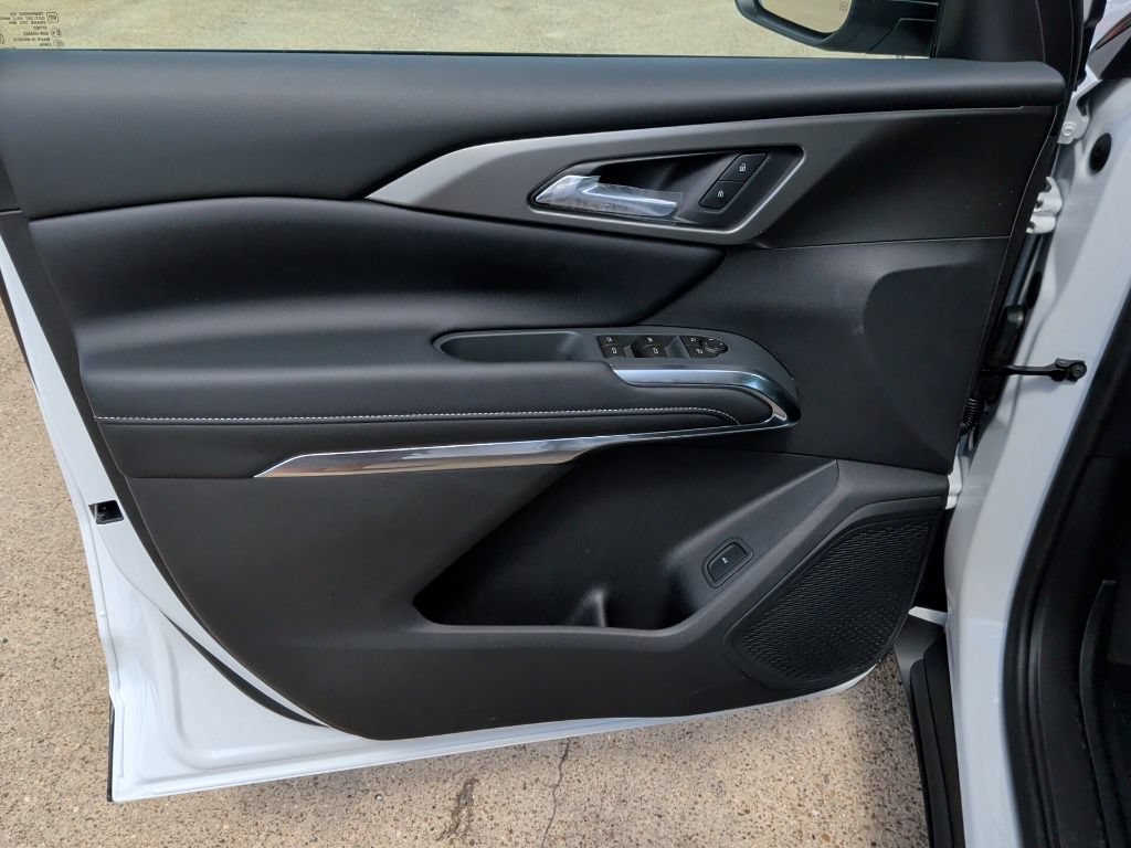 New 2027 Chevrolet Traverse LT w/ Midnight/Sport Edition FWD image 10