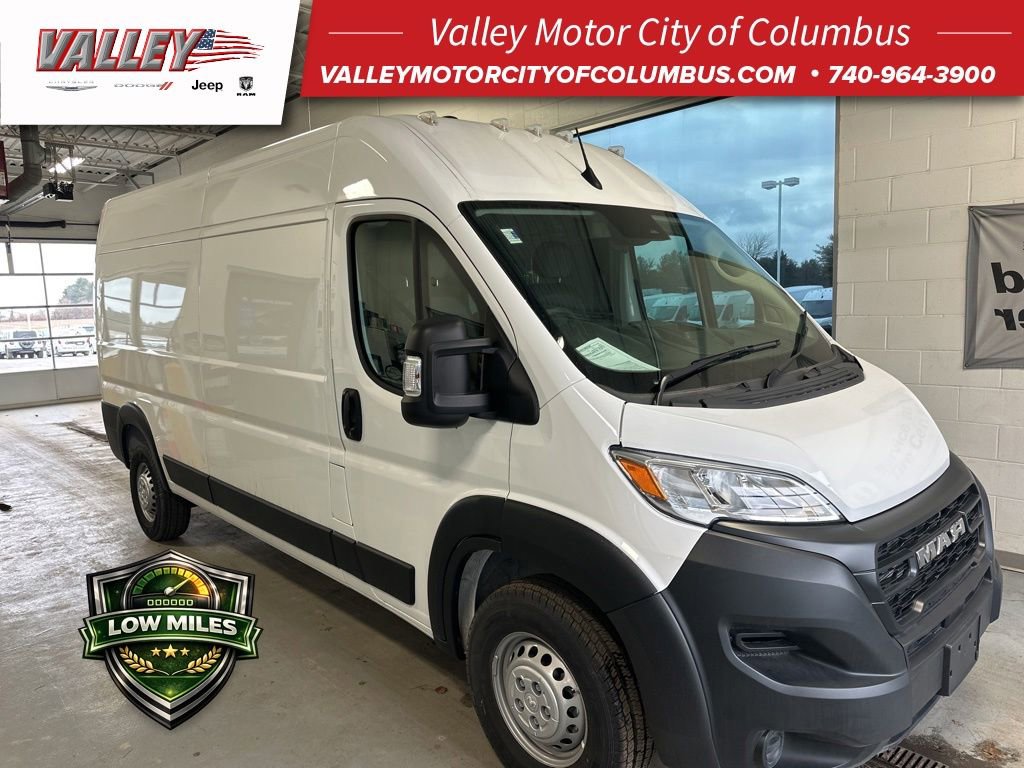 Used 2024 RAM ProMaster 2500 FWD image 1