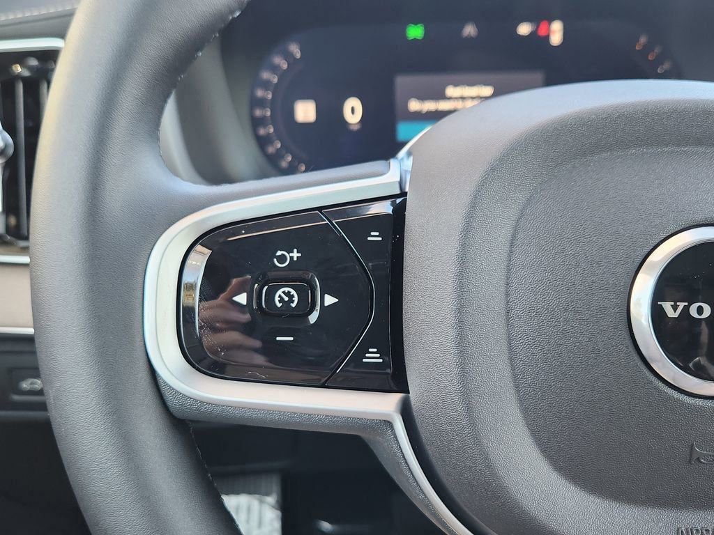 New 2026 Volvo XC90 B5 Core image 15