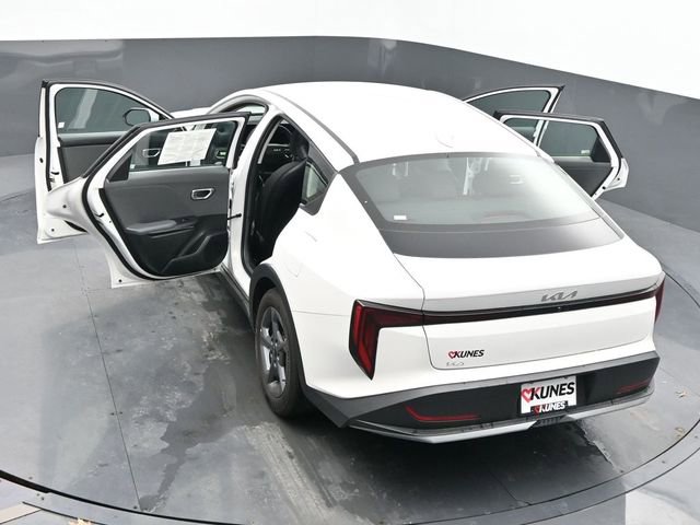 Used 2025 Kia K4 LXS image 62