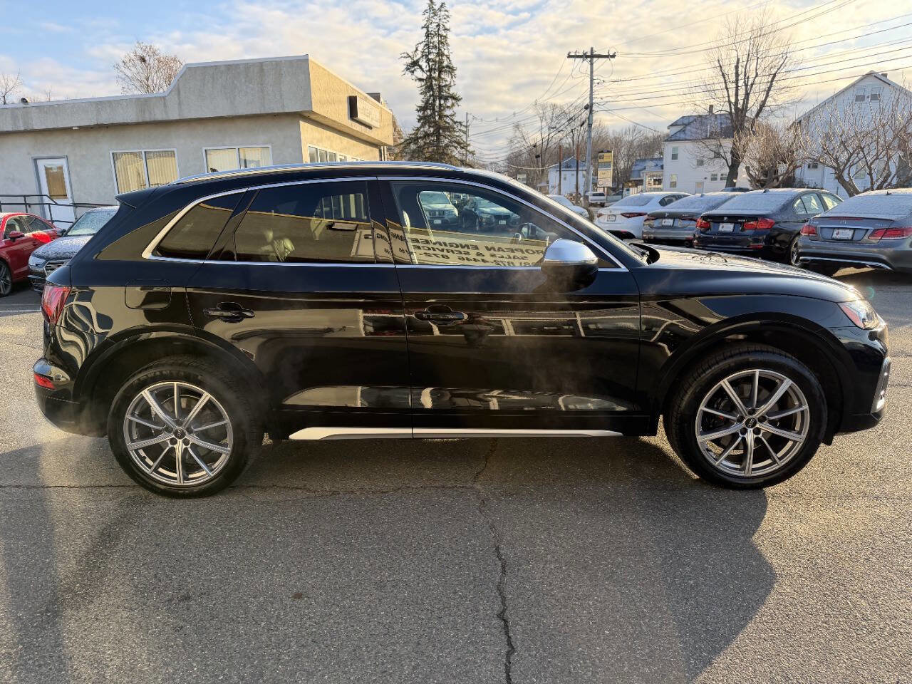 Used 2023 Audi SQ5 Premium Plus w/ Premium Plus Package image 10