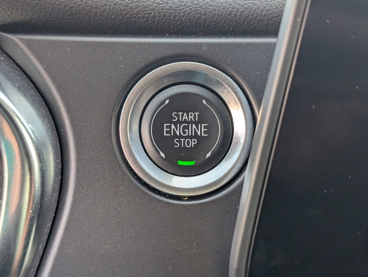 Used 2025 Chevrolet Blazer LT FWD image 19