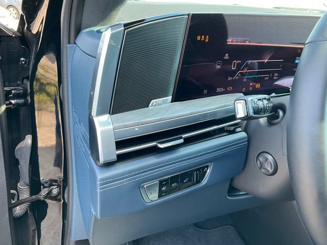 New 2025 Cadillac Escalade IQ Luxury 2 AWD/4WD image 6