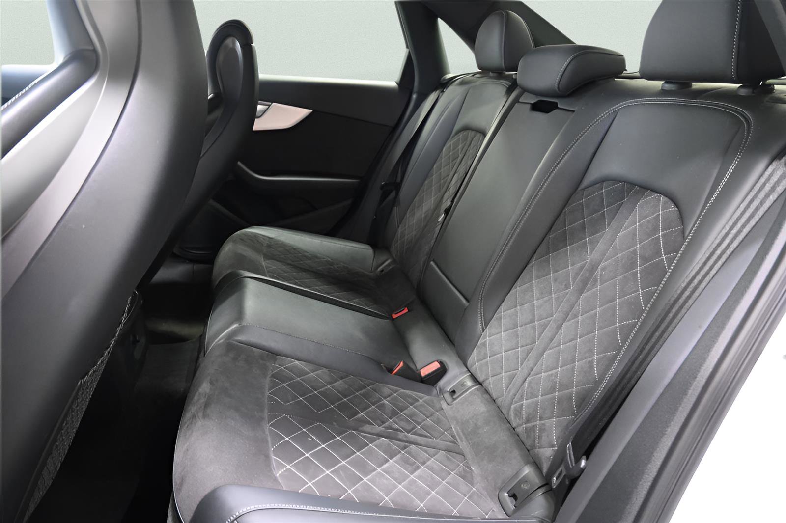 Used 2021 Audi S4 Premium w/ Convenience Package image 15