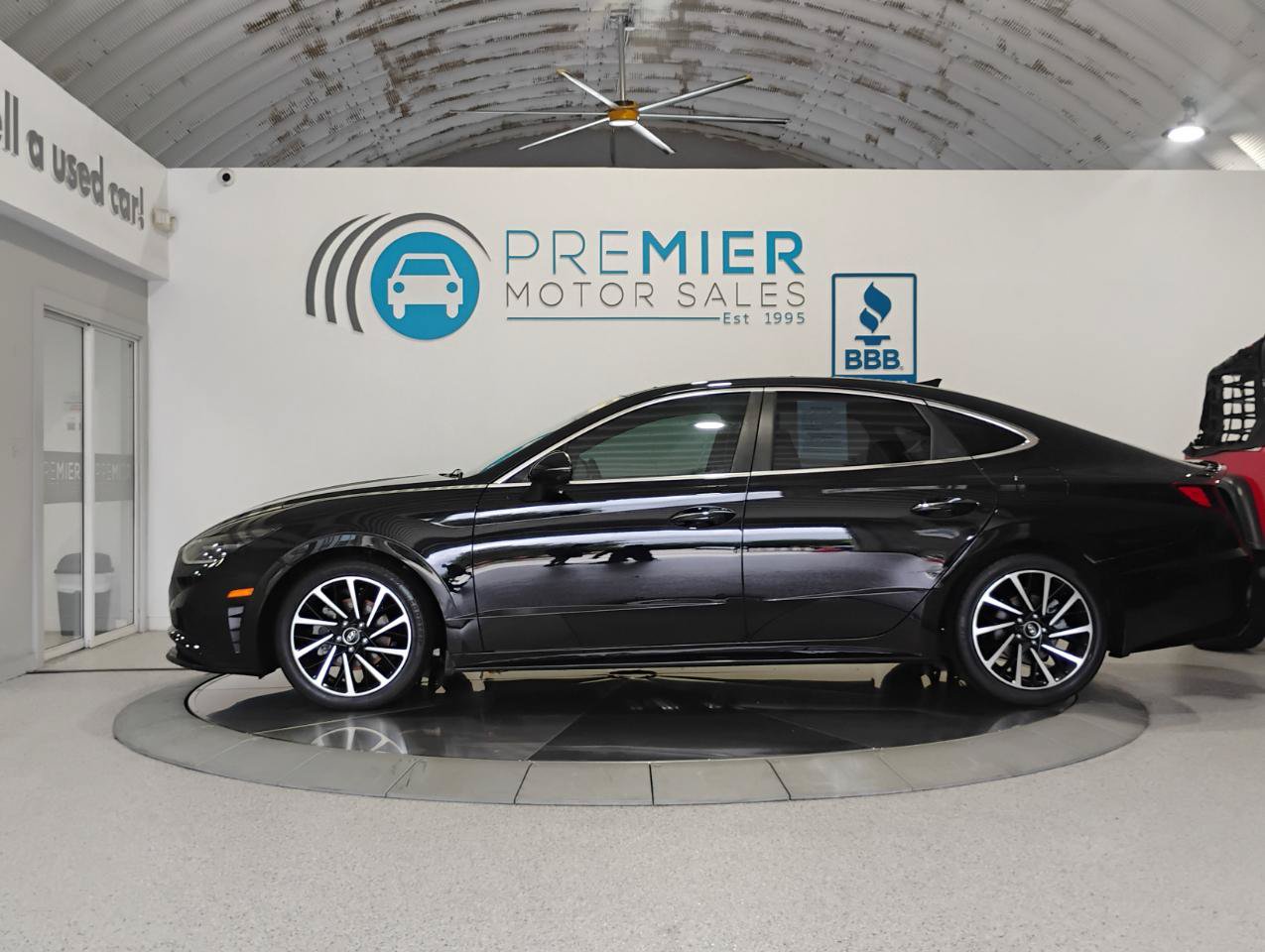 Used 2021 Hyundai Sonata Limited FWD image 2