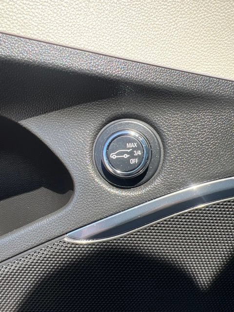 Used 2023 Buick Enclave Essence w/ Experience Buick Package FWD image 20