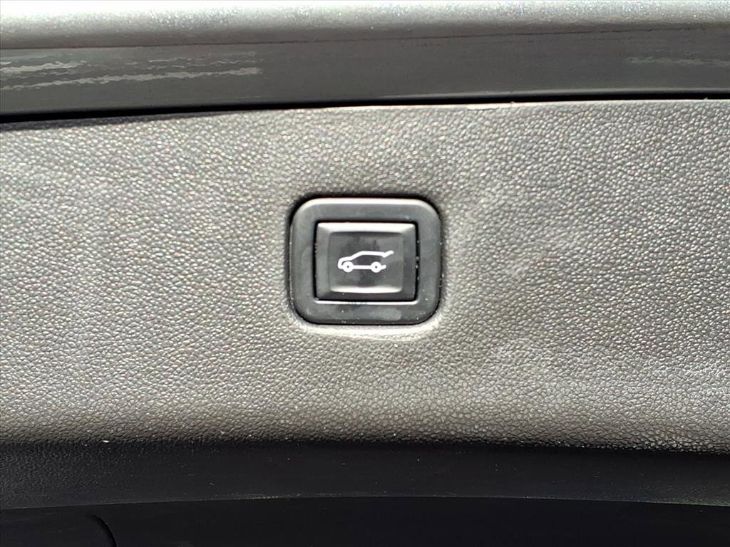 Used 2023 Chevrolet Blazer LT w/ Convenience Package image 18