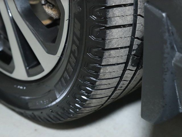 Certified 2022 Subaru Forester Limited image 40