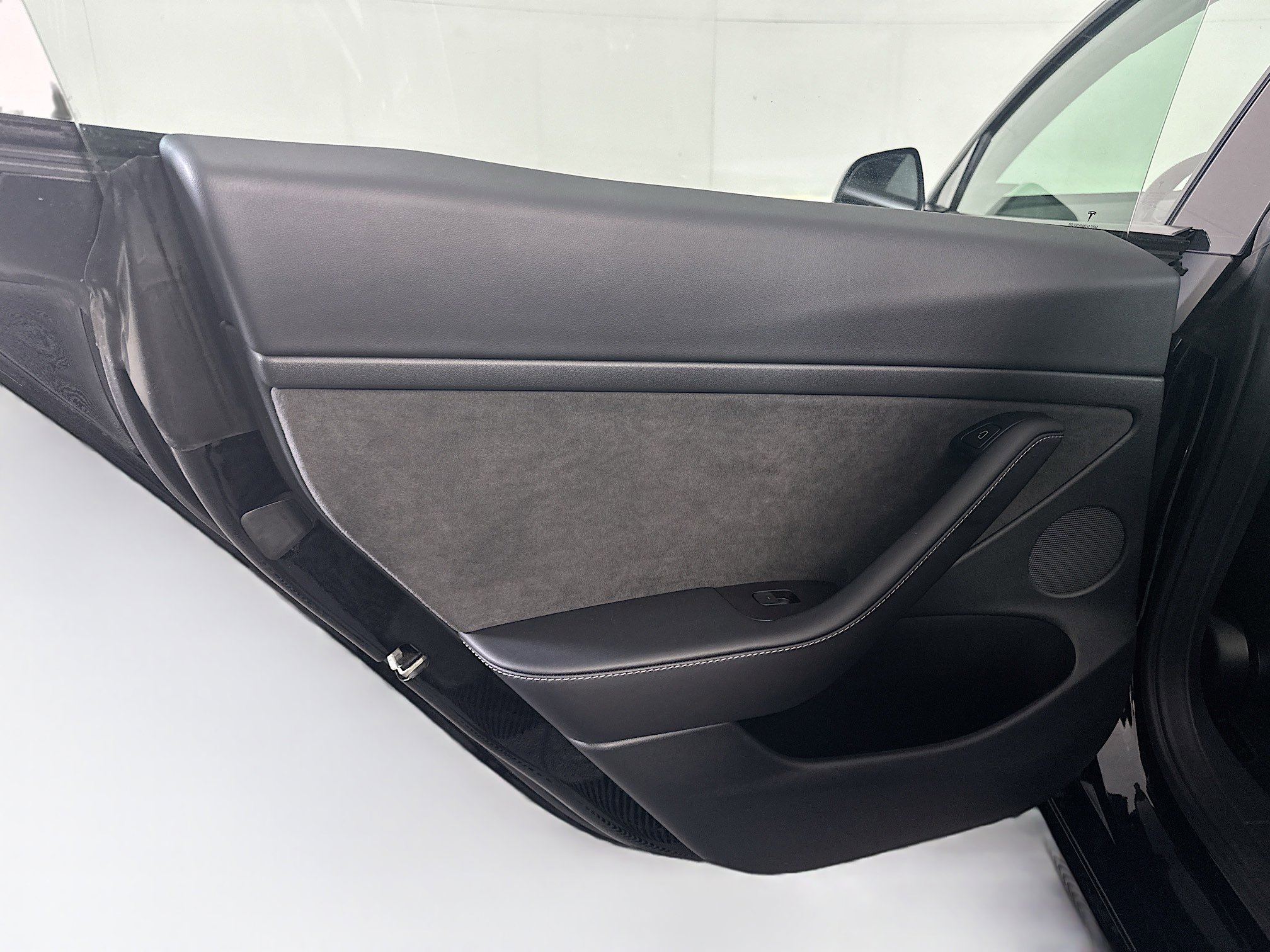 Used 2022 Tesla Model 3 Standard Range image 26