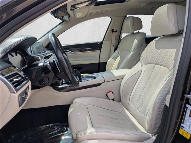Used 2016 BMW 740i RWD image 17