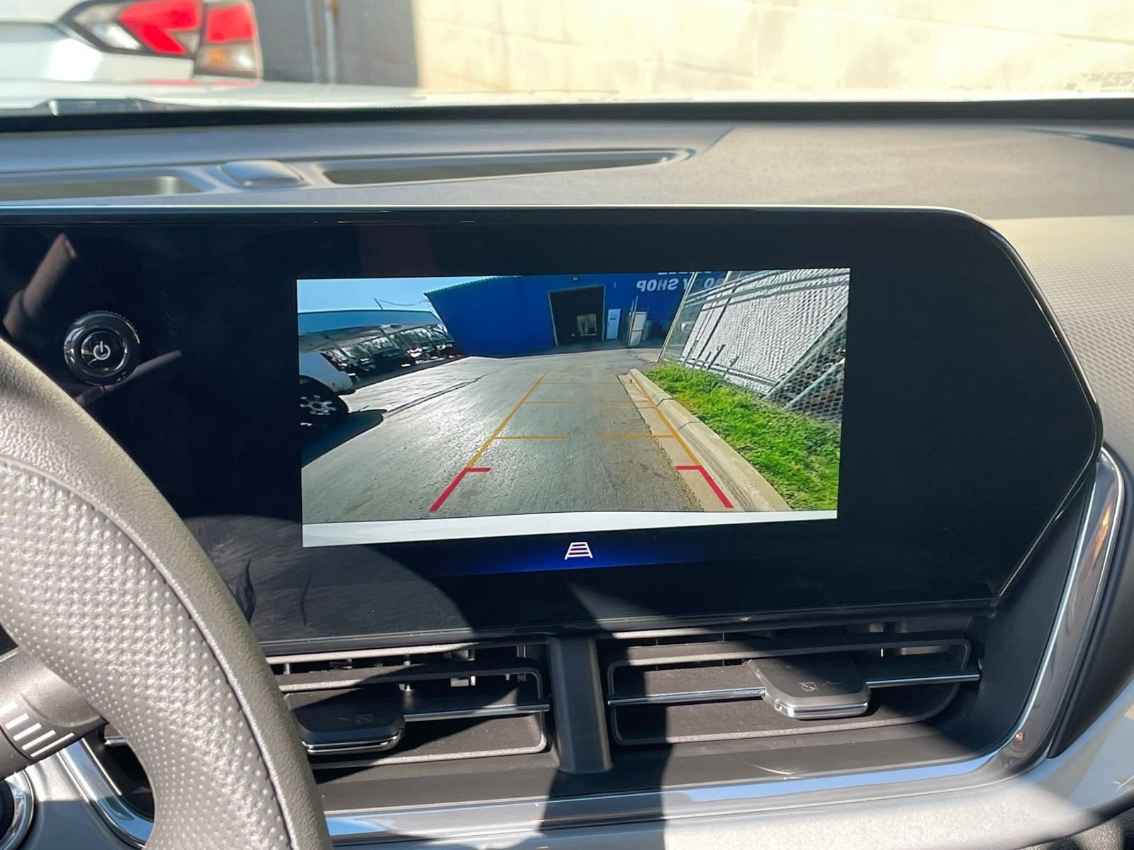 Used 2025 Chevrolet Trax LT image 22