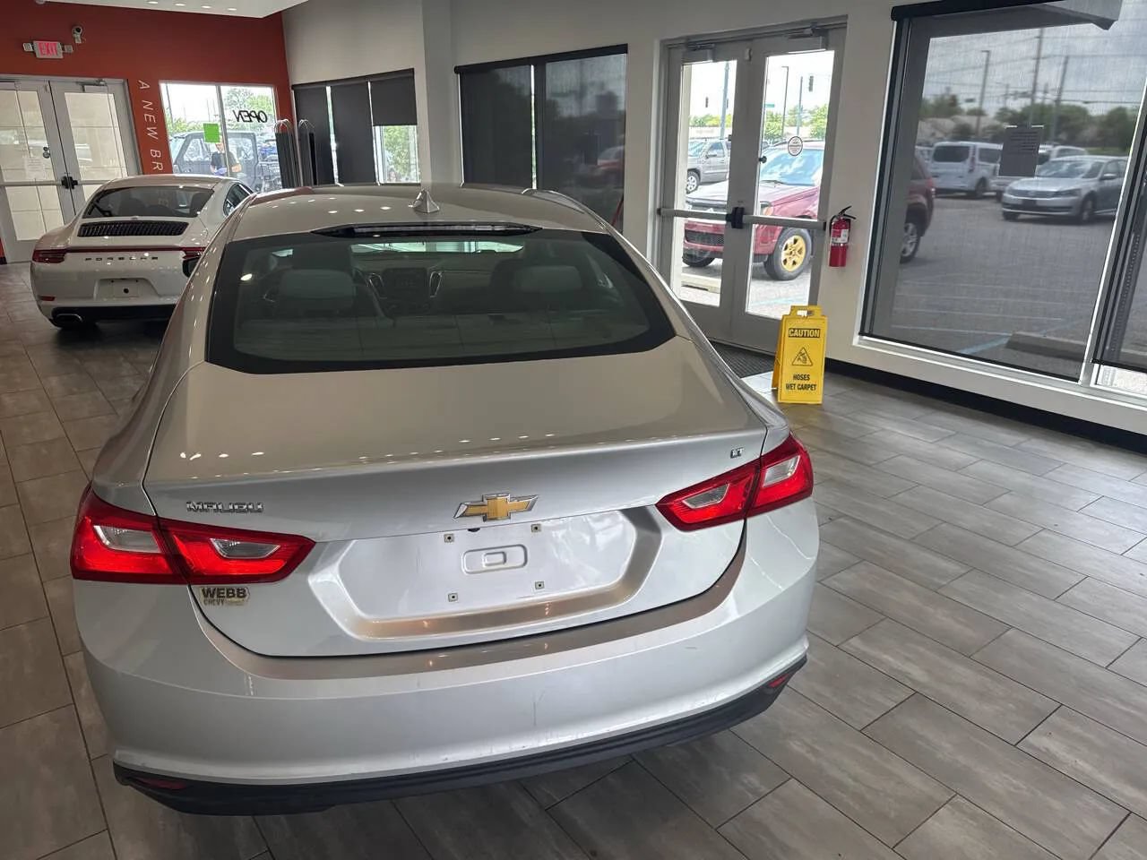 Used 2018 Chevrolet Malibu LT FWD image 16