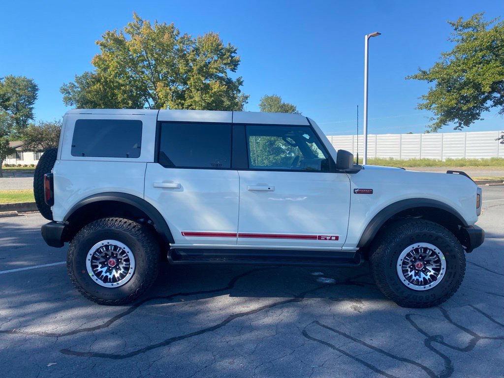 New 2026 Ford Bronco Outer Banks w/ Sasquatch Package AWD/4WD image 8