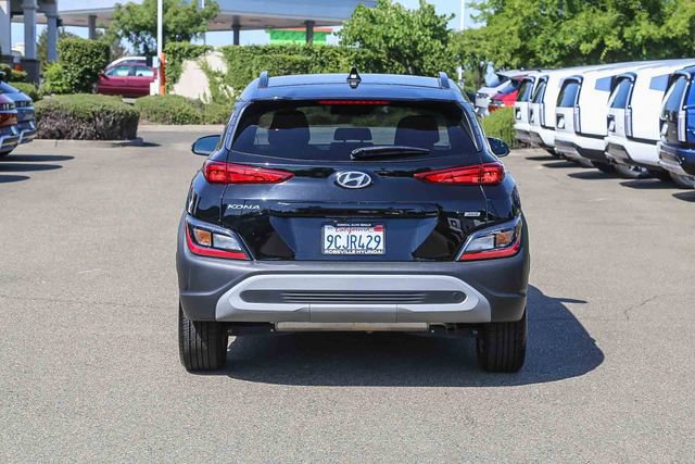 Certified 2022 Hyundai Kona SEL w/ Cargo Package AWD/4WD image 4