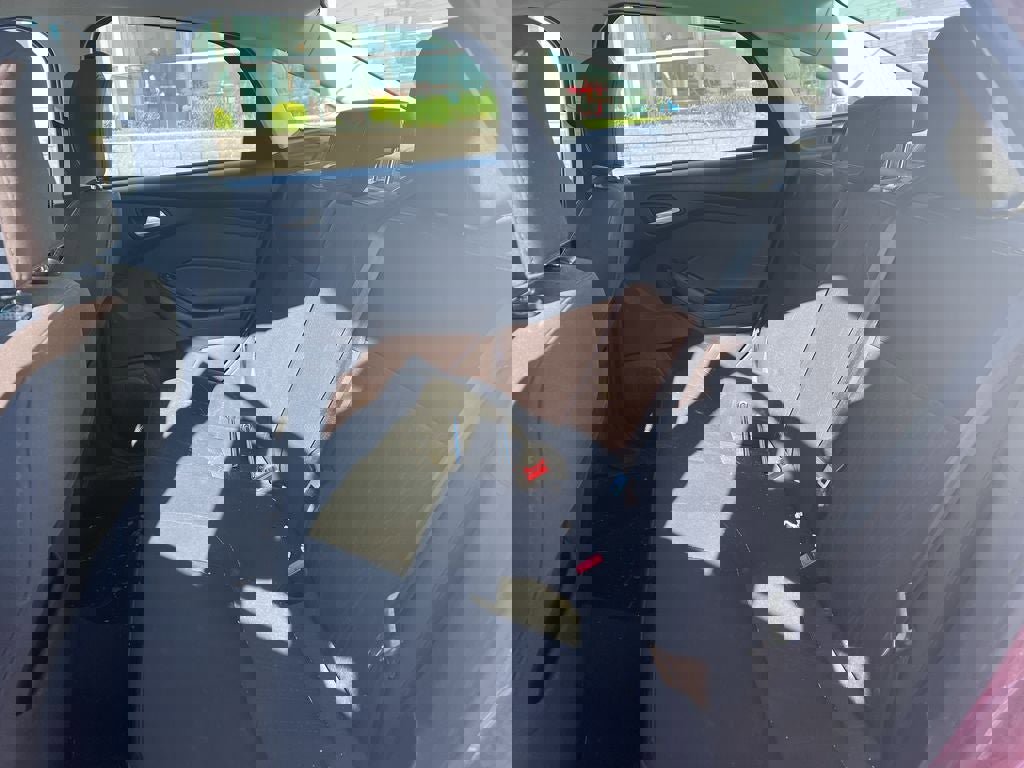 Used 2016 Ford Focus SE FWD image 12