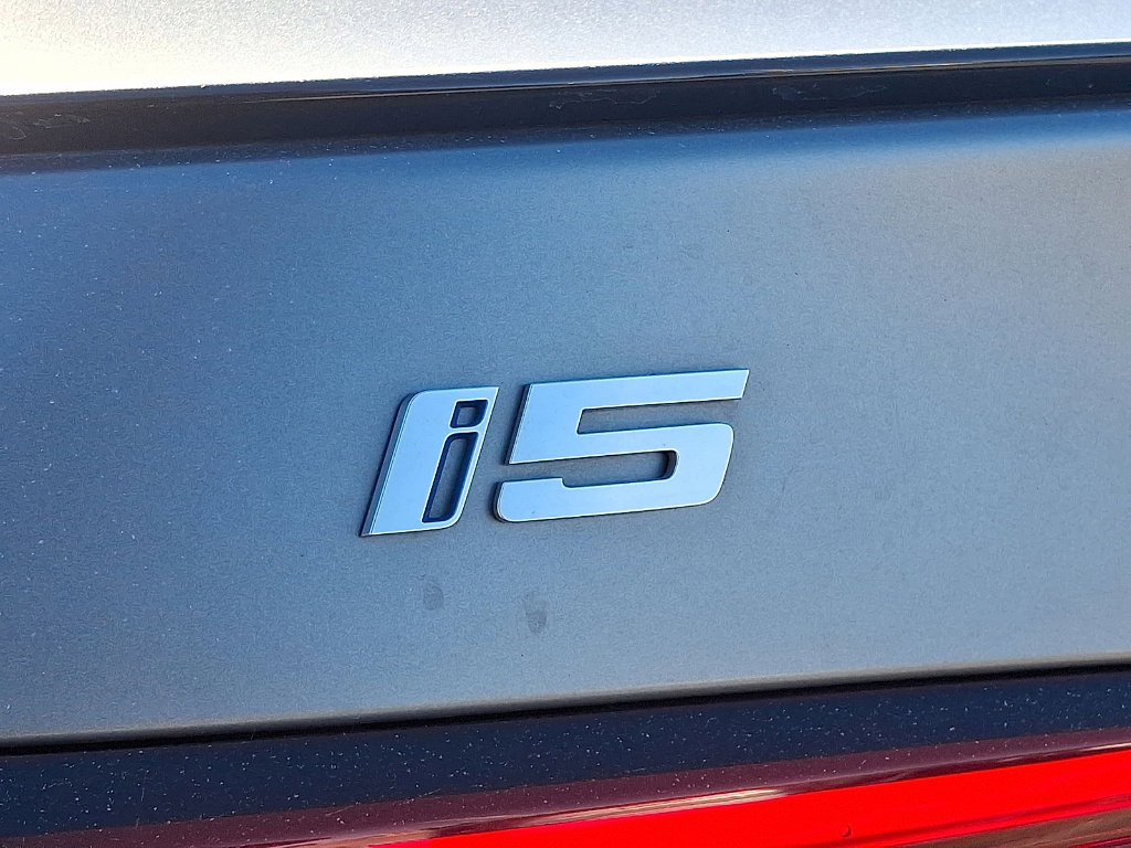 Used 2025 BMW i5 xDrive40 w/ M Sport Package image 24