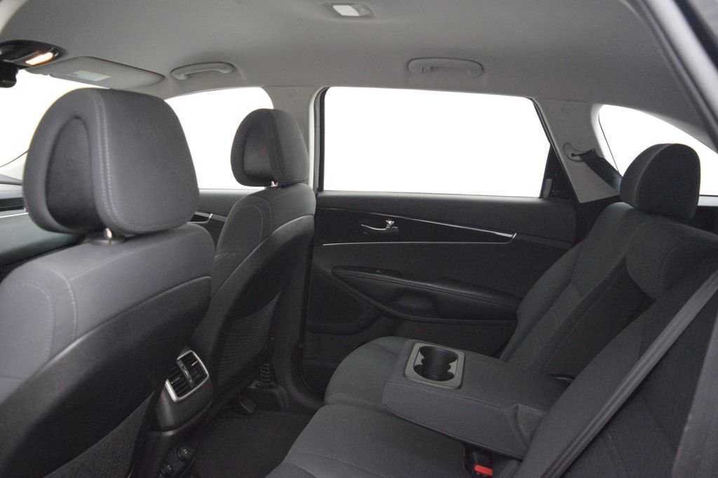 Used 2016 Kia Sorento LX image 12
