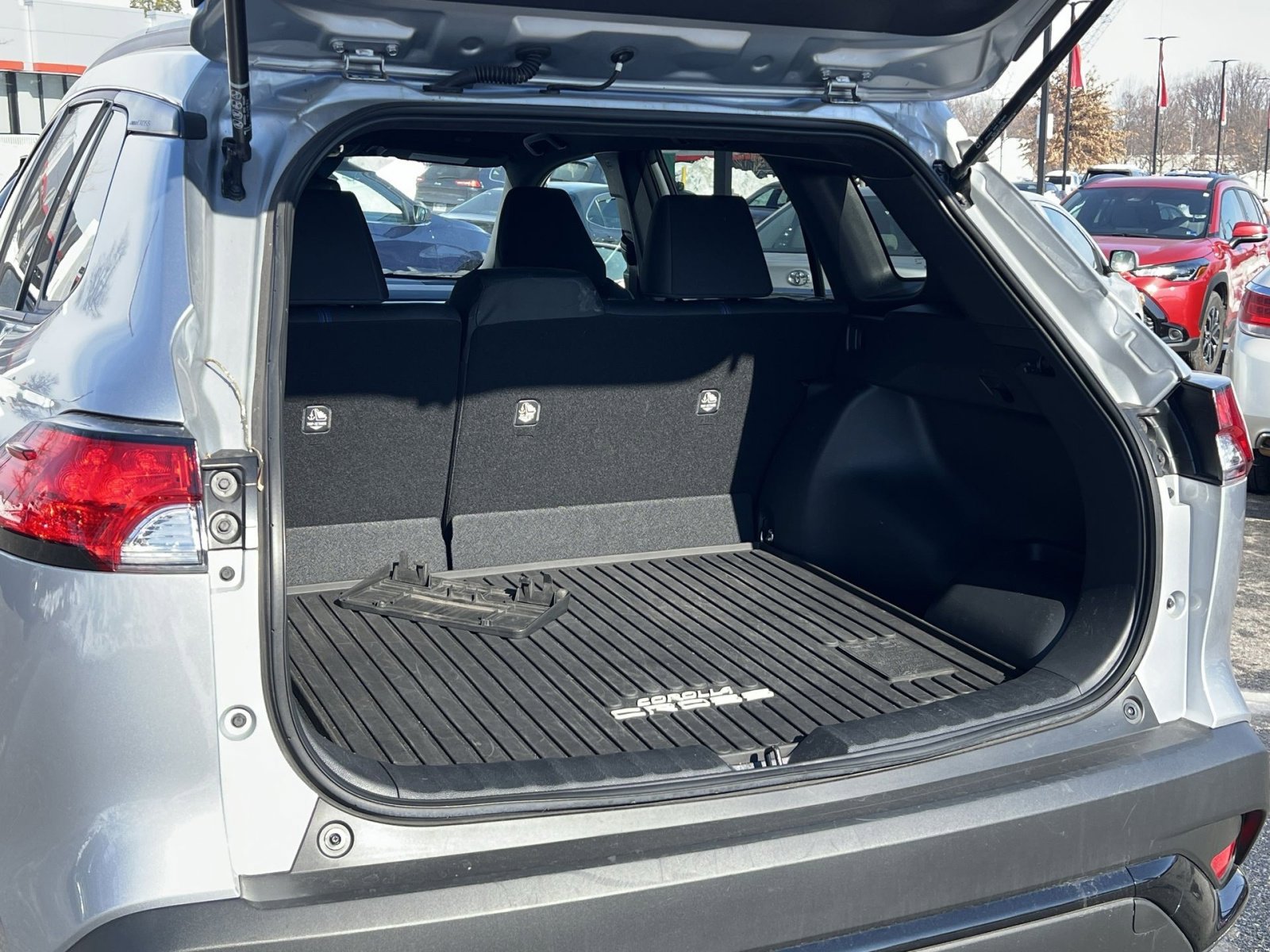 Used 2024 Toyota Corolla Cross SE image 26