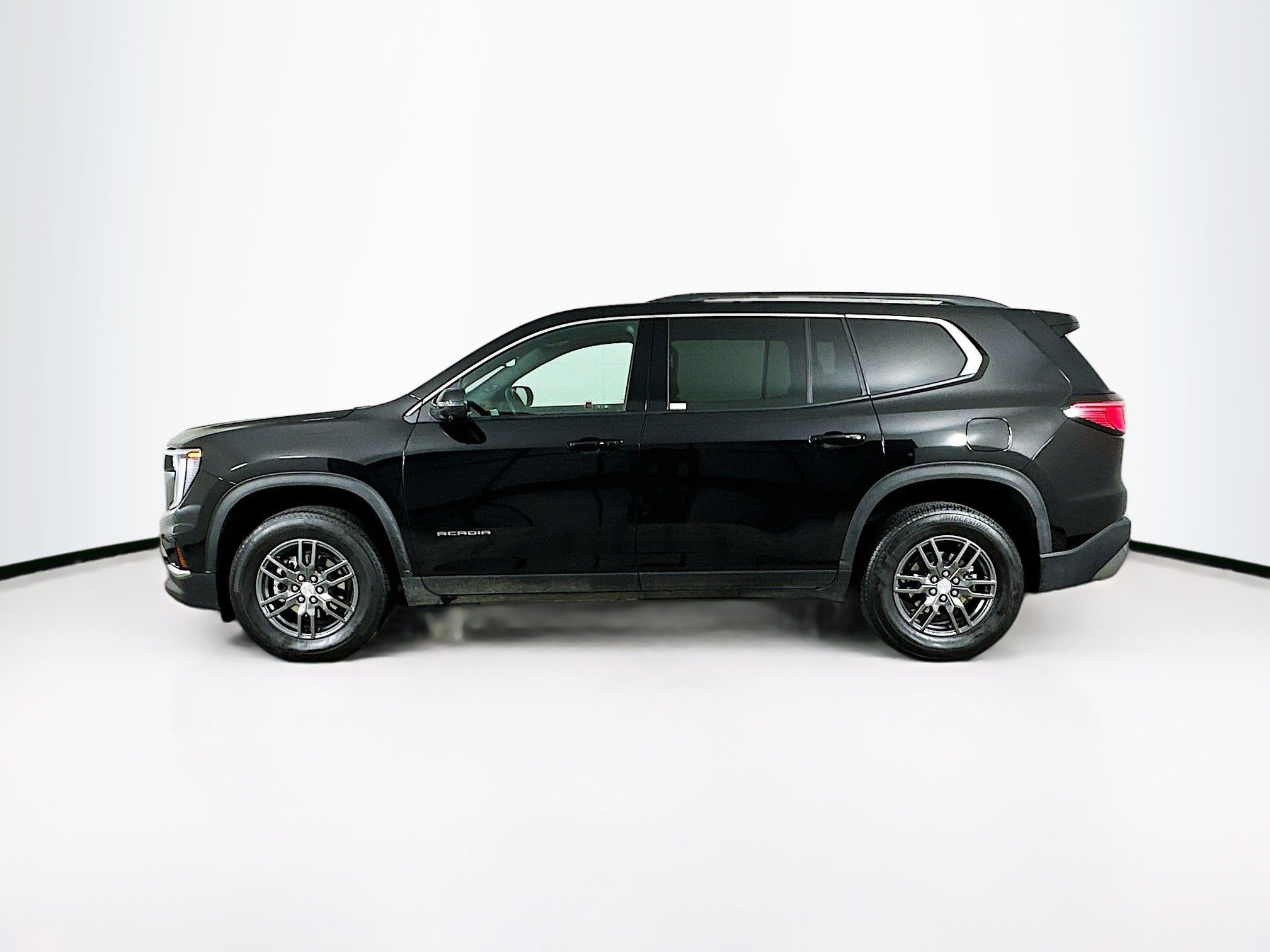 Used 2025 GMC Acadia Elevation image 4
