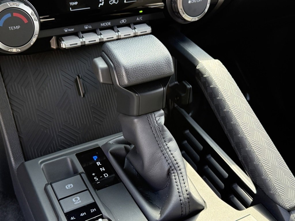 Used 2025 Toyota 4Runner SR5 image 25