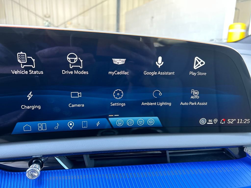 New 2026 Cadillac Optiq Sport 2 image 30