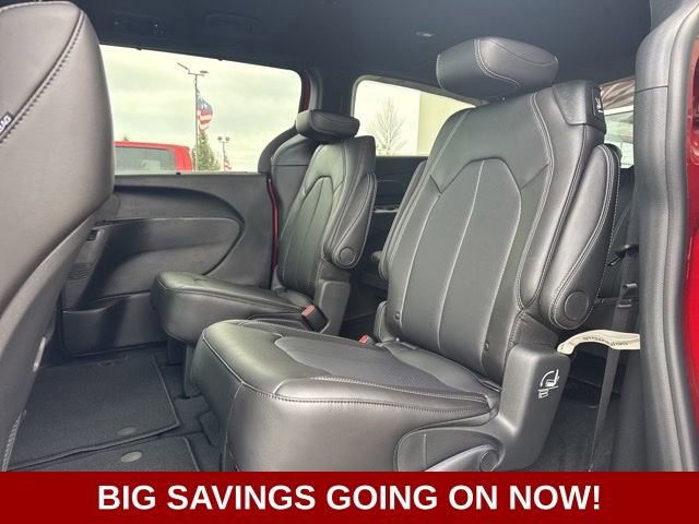 New 2026 Chrysler Pacifica Select w/ S Appearance Package image 17
