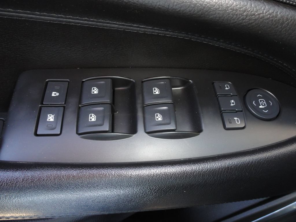 Used 2015 Cadillac Escalade Premium RWD image 36