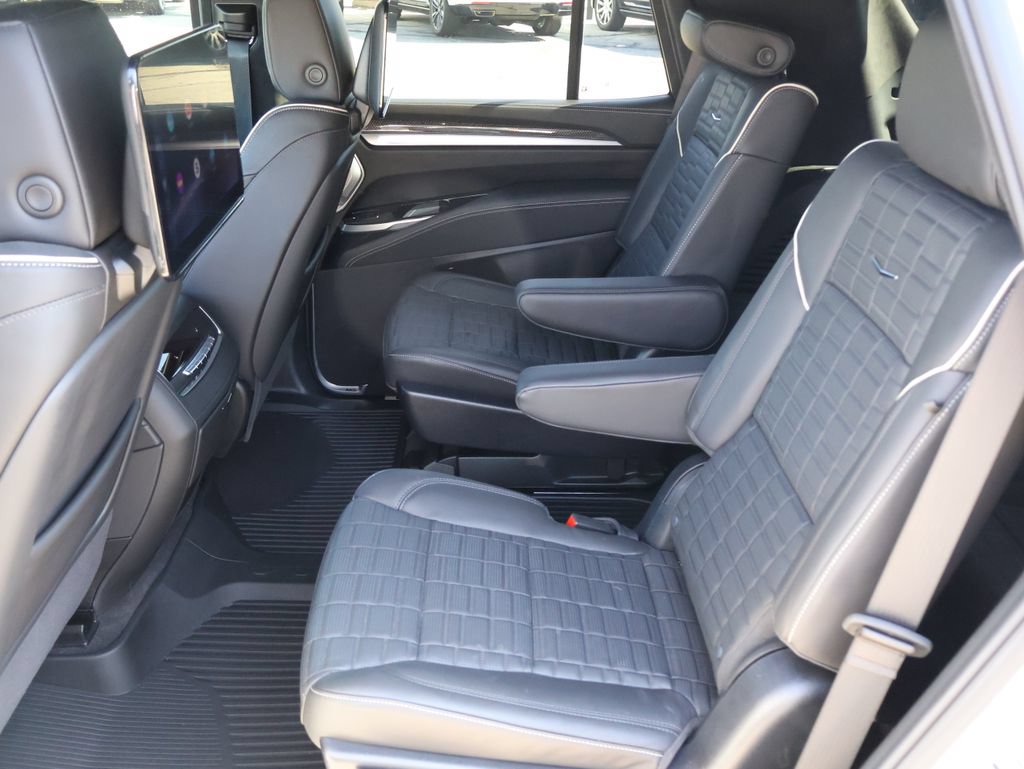 Certified 2025 Cadillac Escalade V AWD/4WD image 7