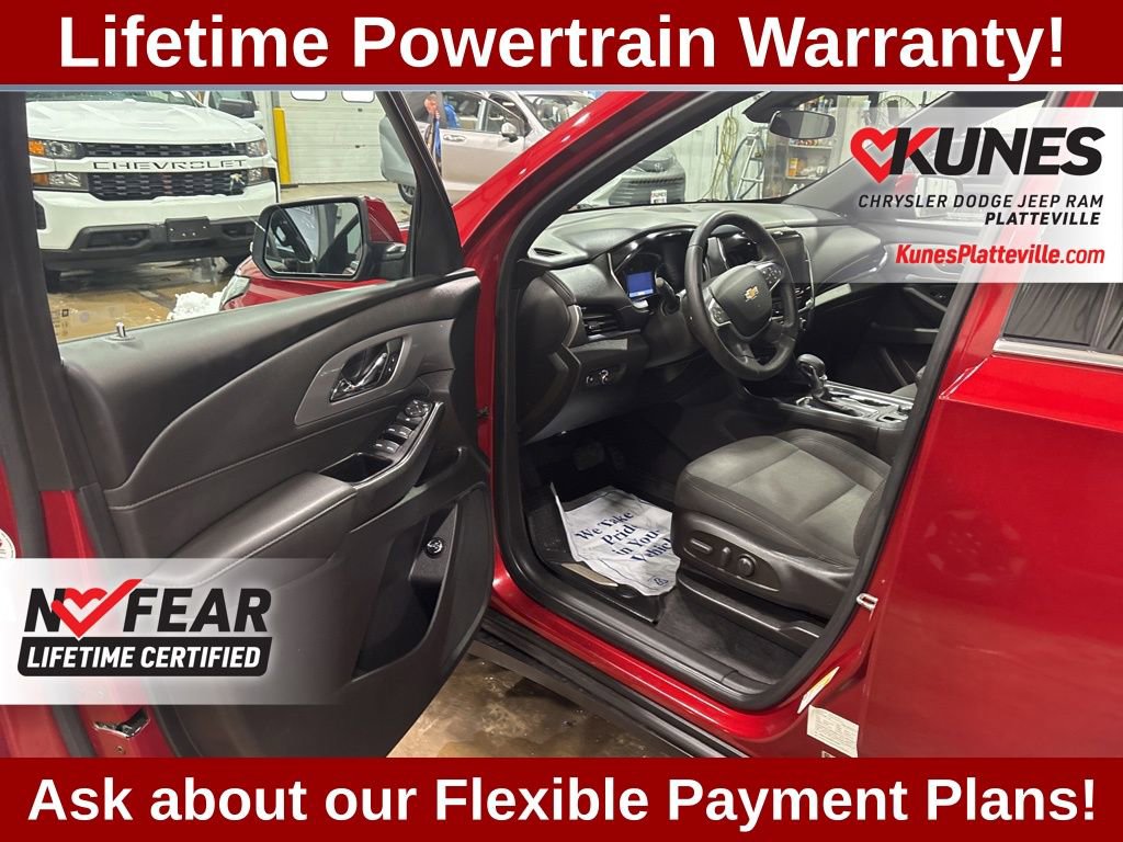 Used 2023 Chevrolet Traverse LT image 21