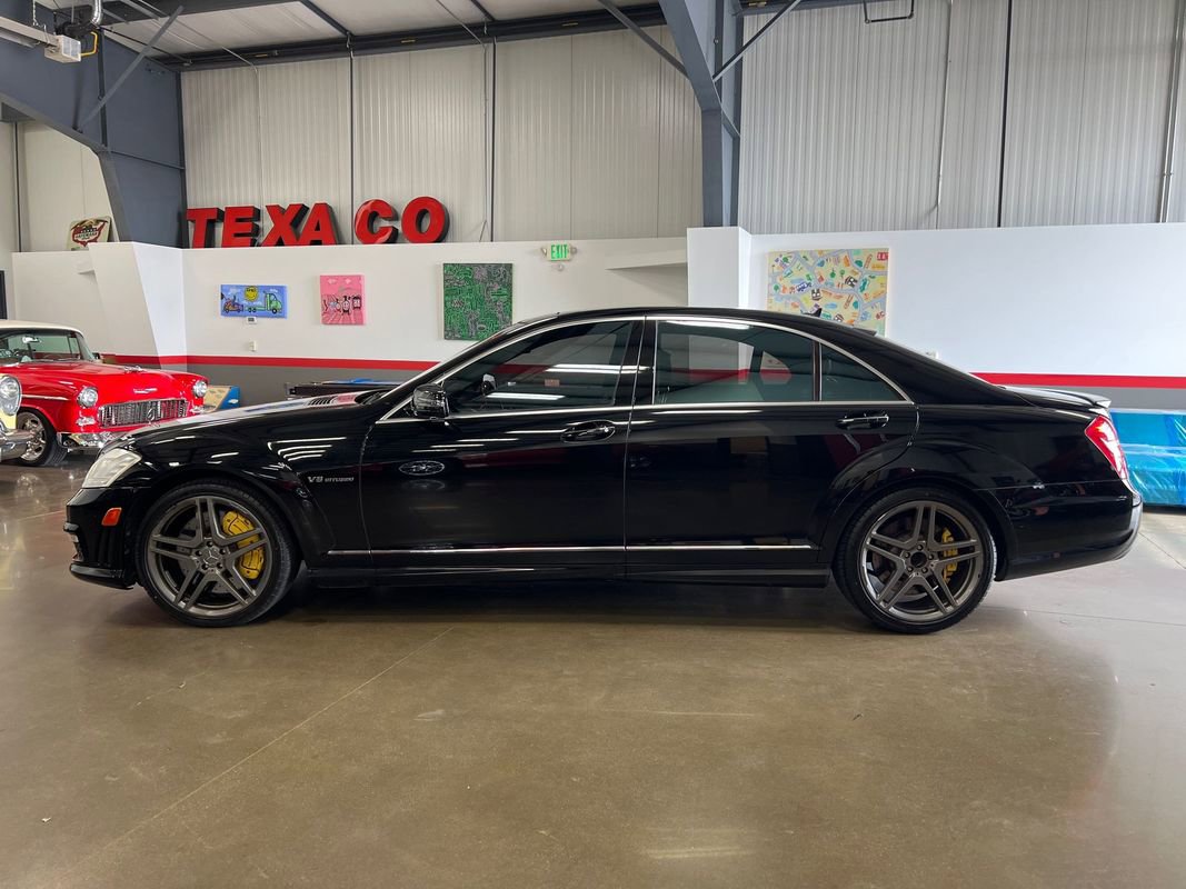 Used 2011 Mercedes-Benz S 63 AMG image 27