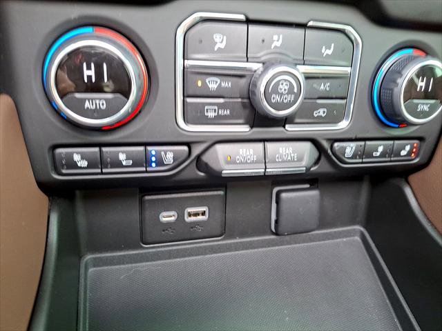 Used 2023 Chevrolet Suburban High Country w/ Premium Package 2 AWD/4WD image 11