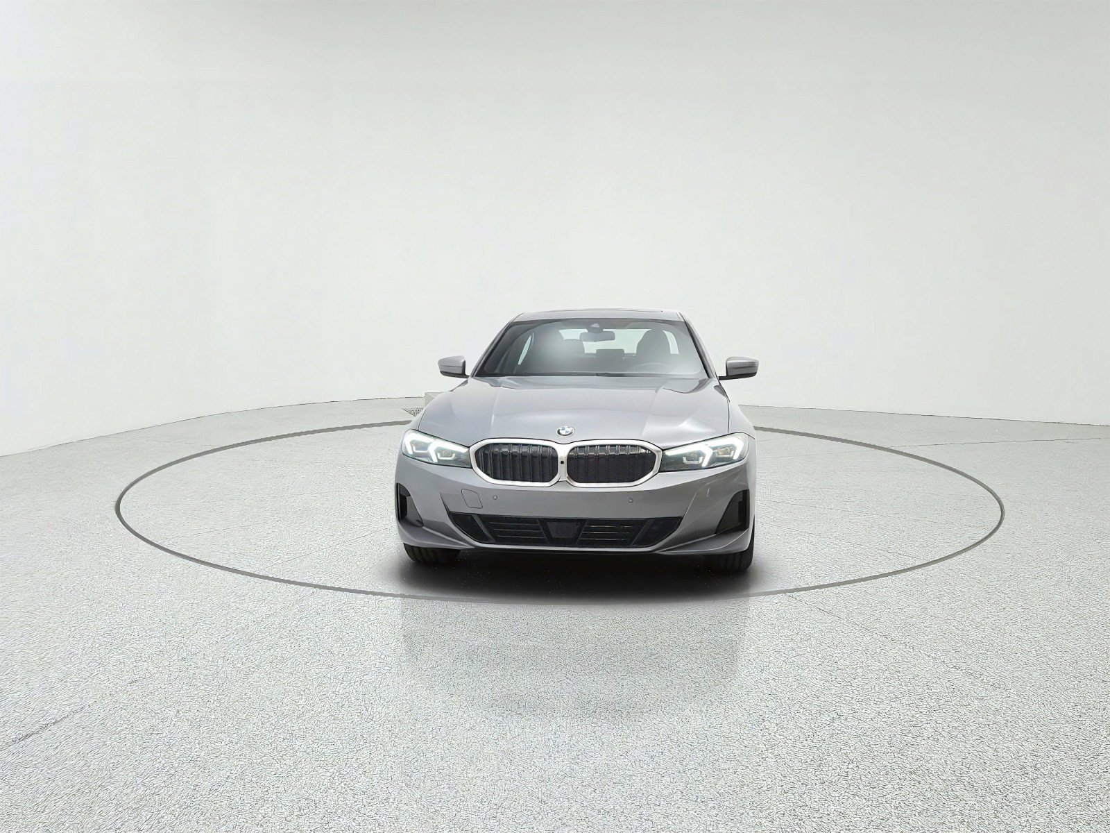 Used 2025 BMW 330i Sedan w/ Convenience Package RWD image 2