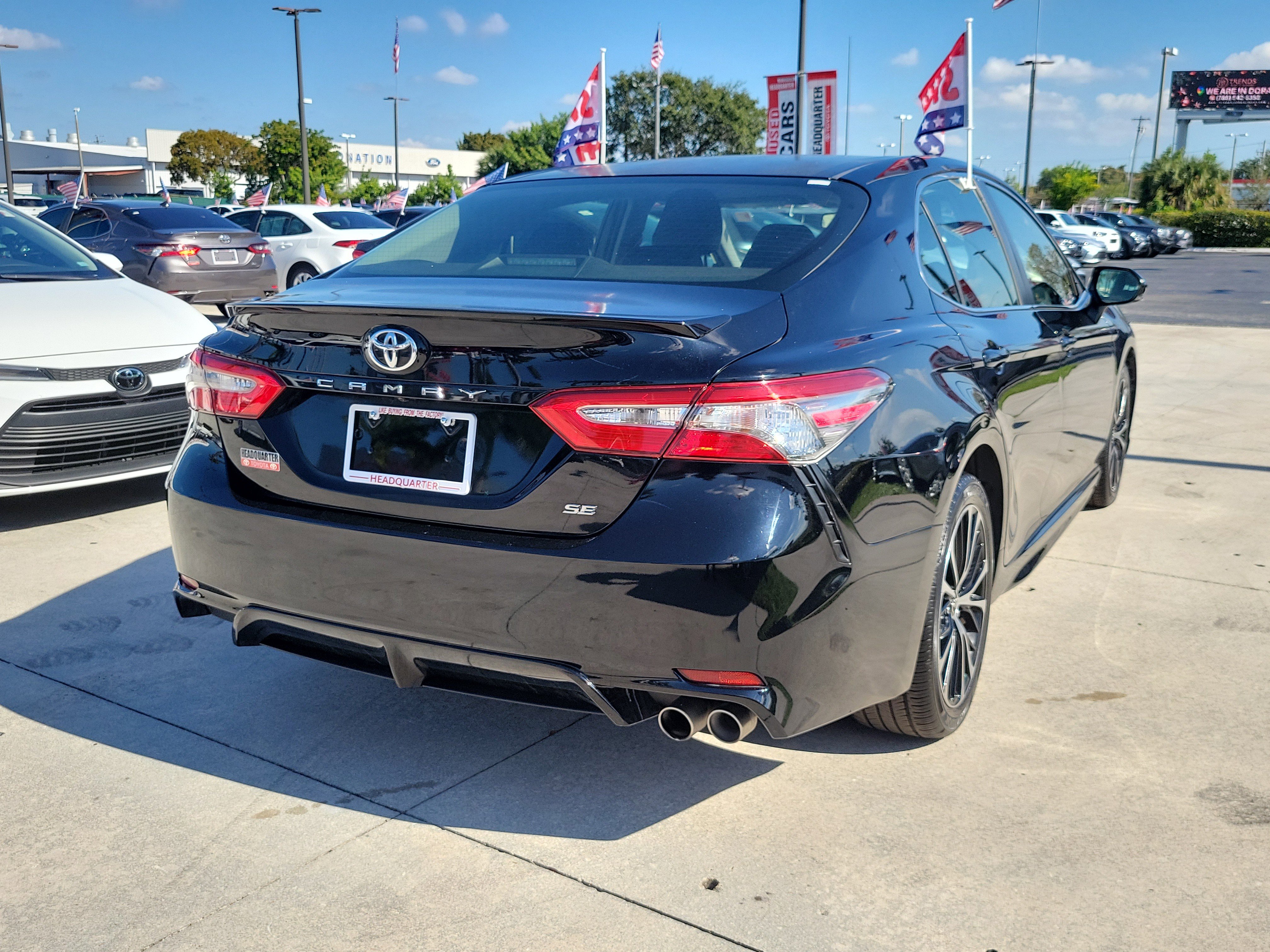 Used 2018 Toyota Camry SE image 11