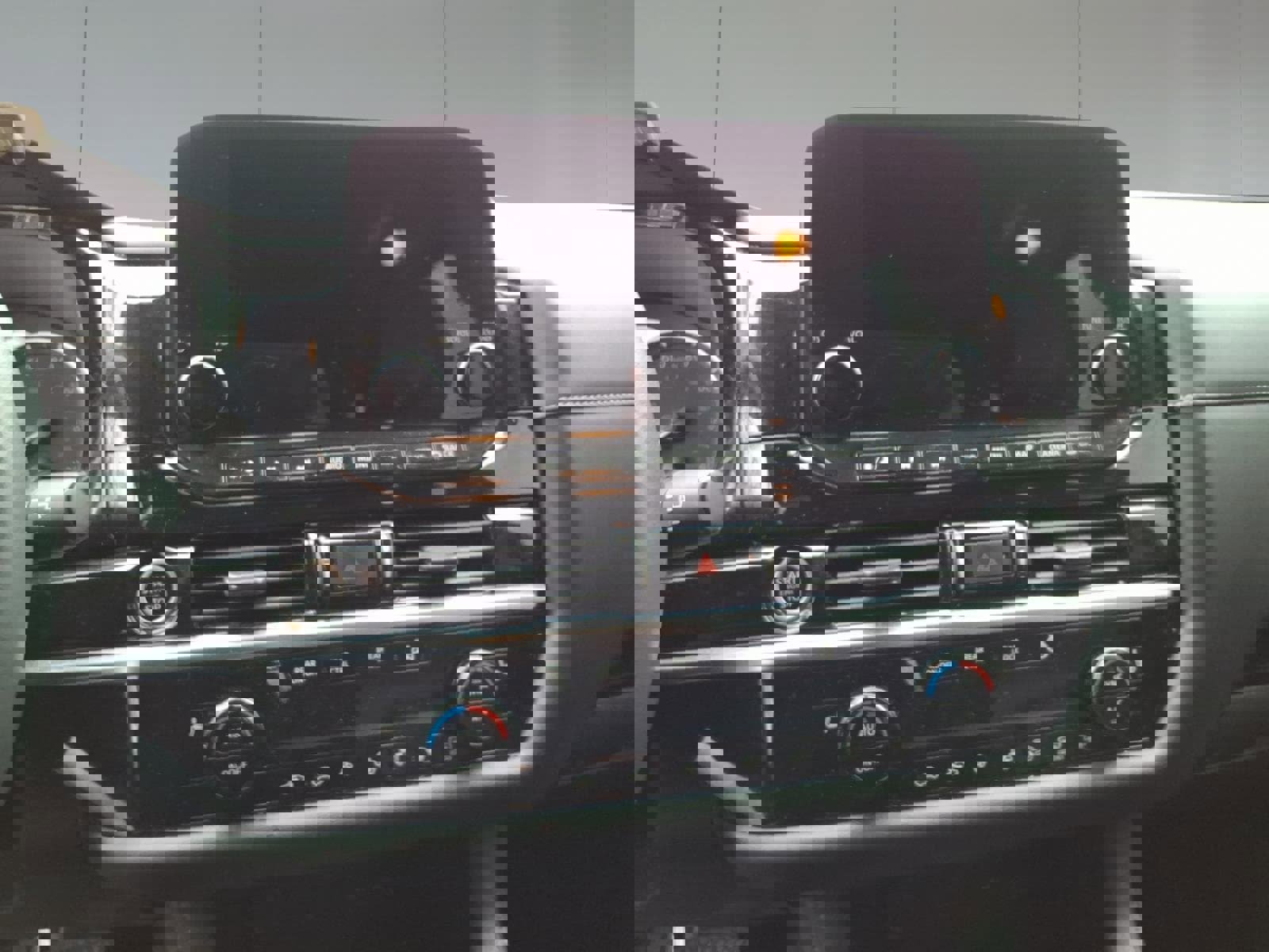 Used 2023 Nissan Pathfinder SL w/ SL Premium Package image 14