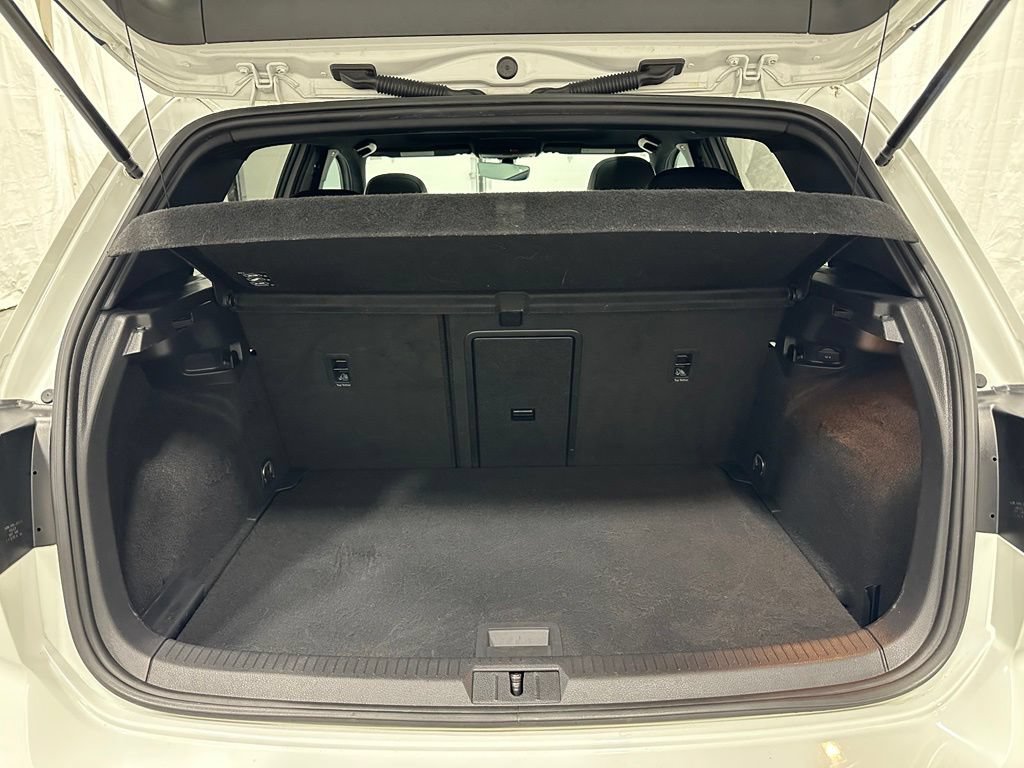 Used 2020 Volkswagen GTI SE FWD image 46