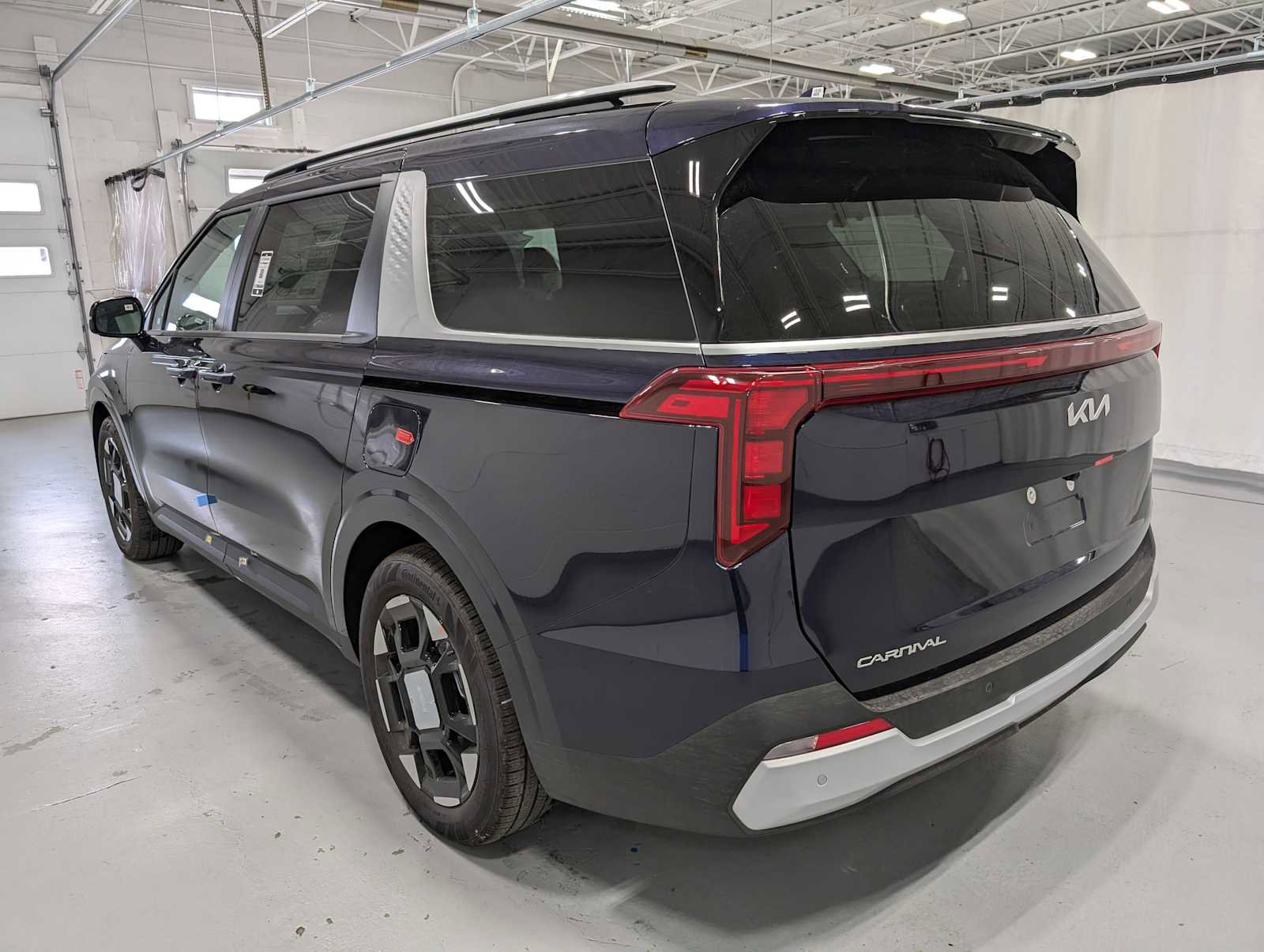 New 2026 Kia Carnival EX image 10