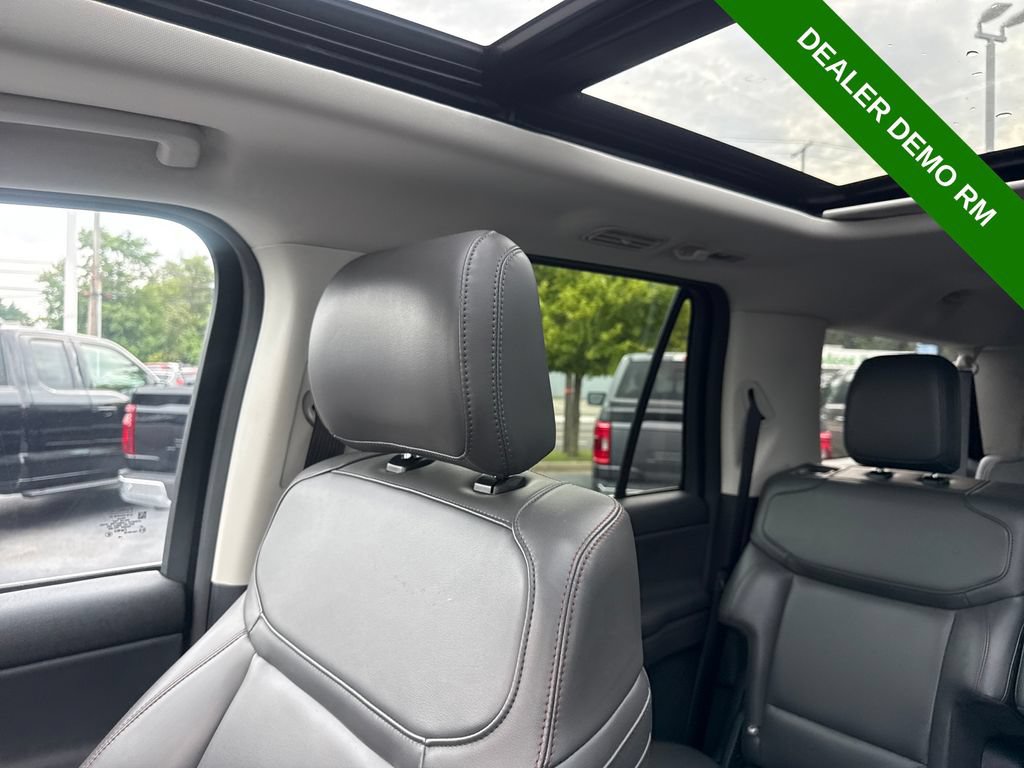 Used 2025 Ford Expedition Max Active AWD/4WD image 40