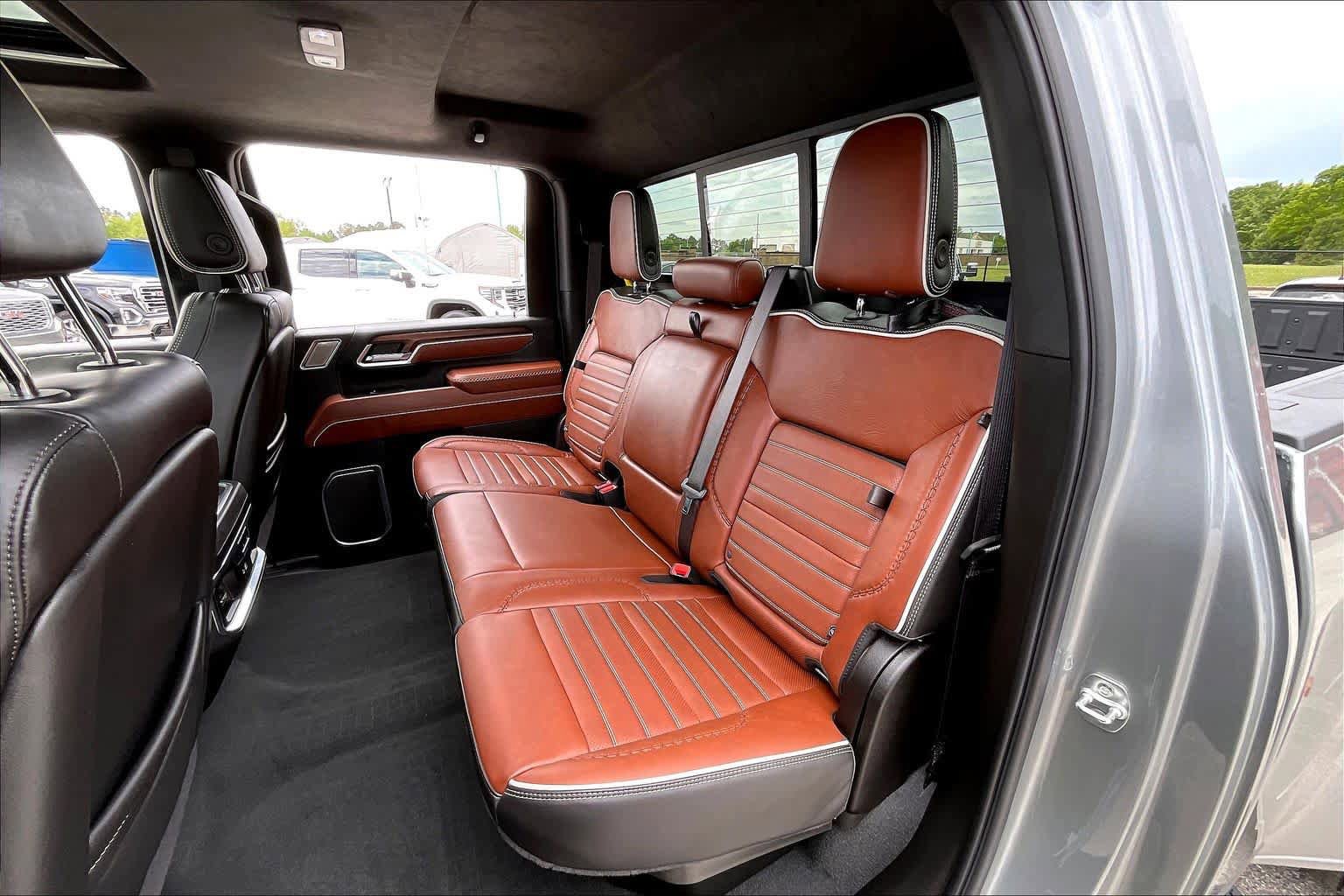 Used 2025 GMC Sierra 3500 Denali Ultimate AWD/4WD image 20