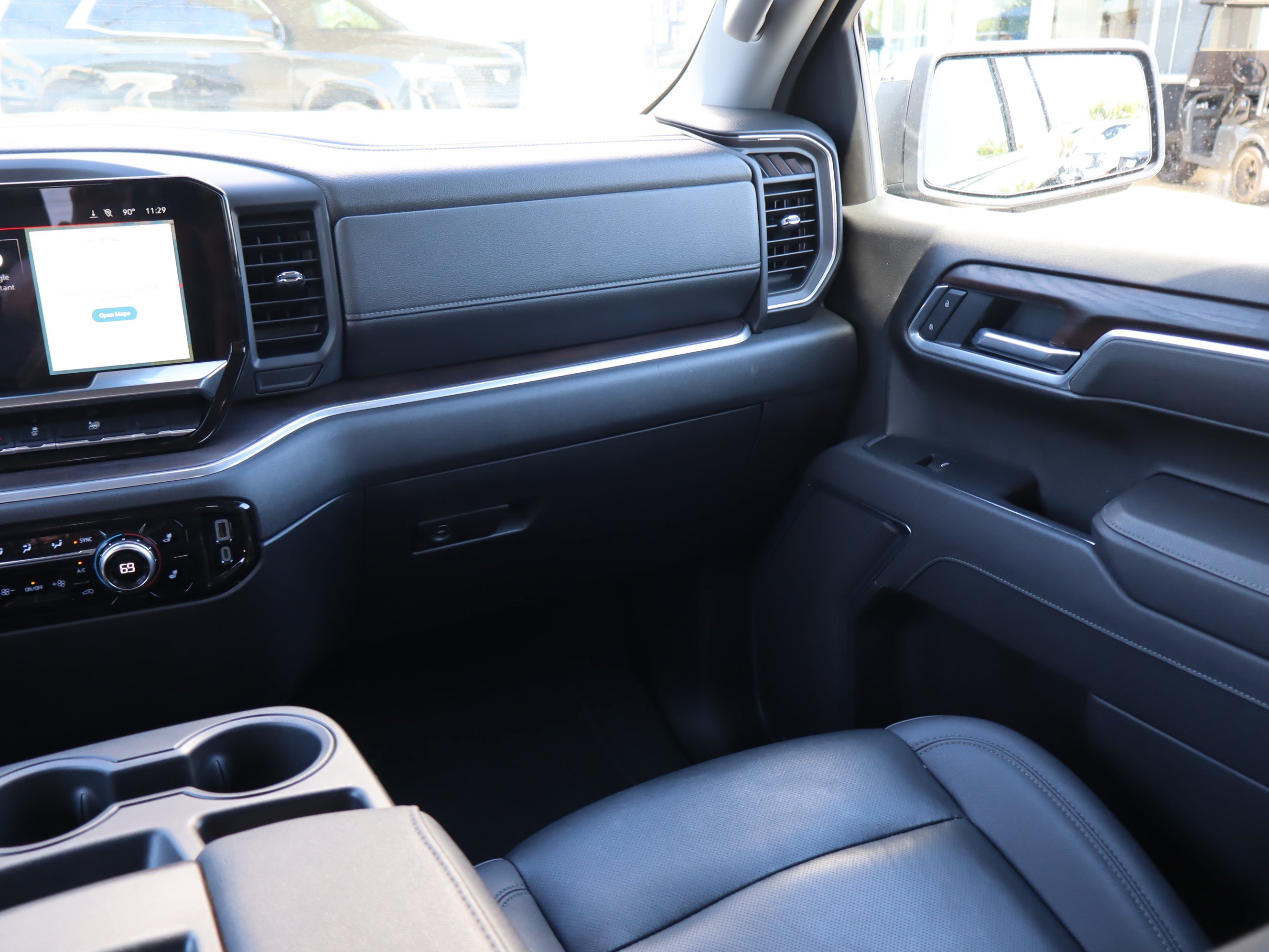 Used 2025 GMC Sierra 1500 SLT AWD/4WD image 14