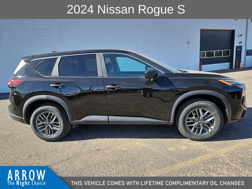 Used 2024 Nissan Rogue S image 14
