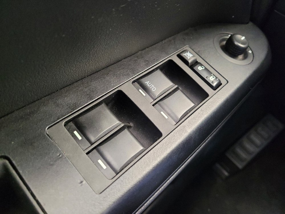 Used 2015 Jeep Compass Sport w/ Power Value Group image 27